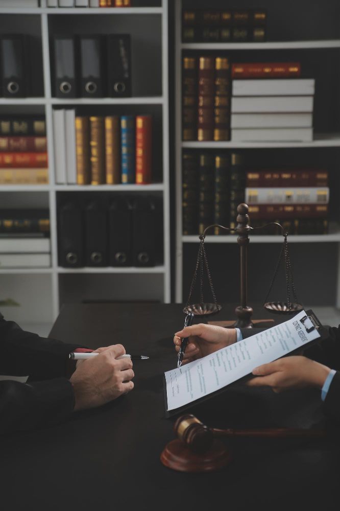 Yabancı devletlerde alınan boşanma kararlarının Türkiye'de tanınması ve tenfizi, uluslararası hukukun önemli bir alanını oluşturur. Özellikle, günümüzde artan küreselleşme ve insanların